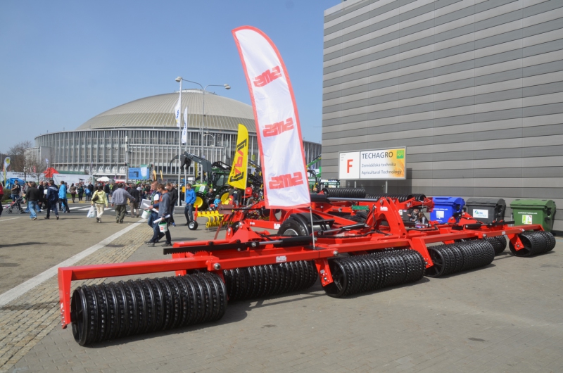 TechAgro-SMS-adds-seven-gang-roller-2924797_0