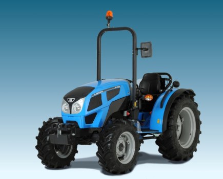 Three-way-choice-of-Landini-yard-scraper-tractors-8069727_0