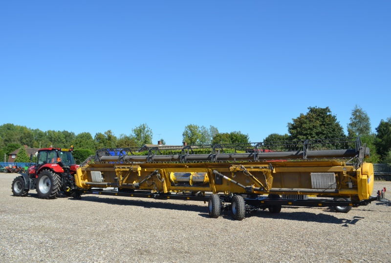 Trailer-for-widest-combine-cutterbars-8941504_0