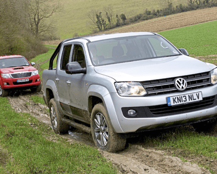 VW-Amarok-vs-Toyota-Hilux--VEH-6-2014