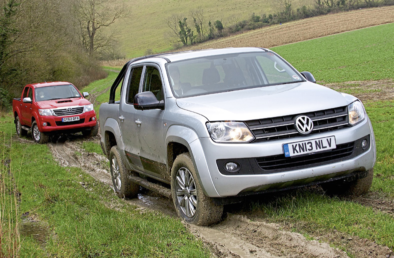 VW-Amarok-vs-Toyota-Hilux--VEH-6-2014