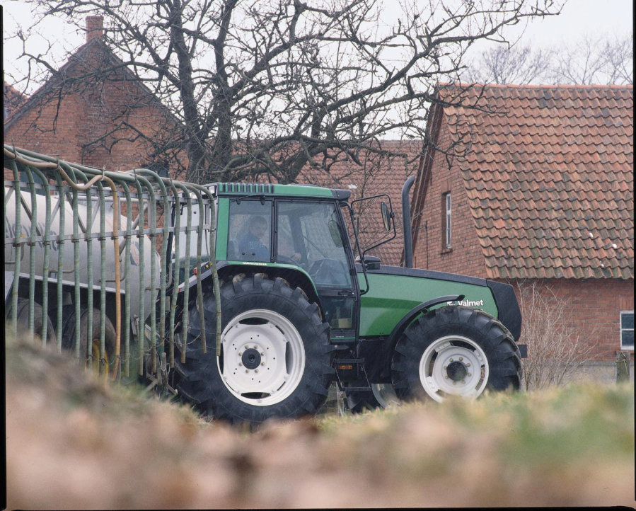 Valtra-8150-tt-07-1996