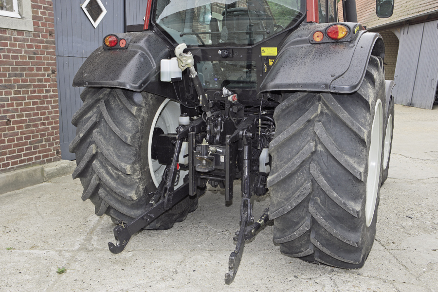 Valtra-N101-di-11-2006