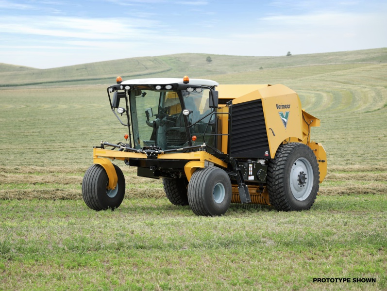 Vermeer-develops-self-propelled-round-baler-8687793_0