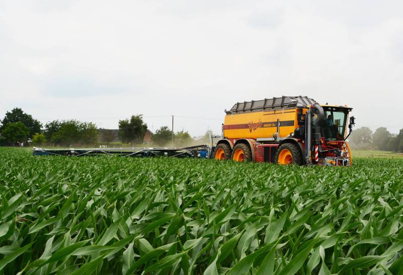 Vredo-develops-inflatable-slurry-tank-8352853_0