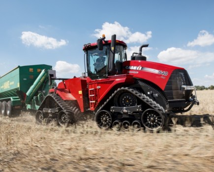 World-s-most-powerful-CVT-tractor-8425476_0