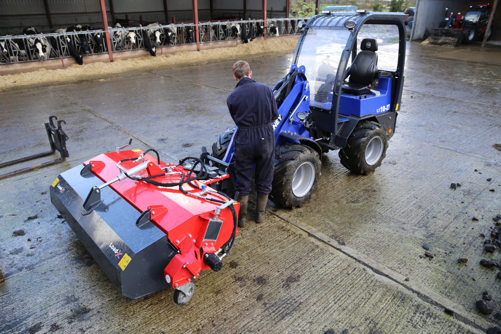 Blaney L1 10-27 wheeled loader: Little lifter - Profi