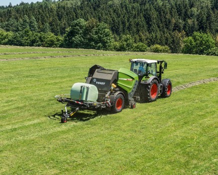 fendt_rotana_130_f_2
