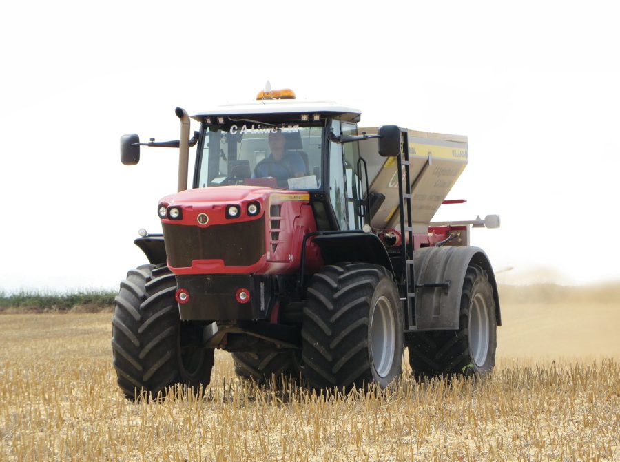 Multidrive self-propelled applicator