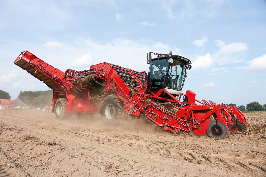 Grimme Ventor 4150 self-propelled potato harvester