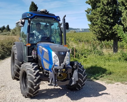 landini_rex_4_-_advanced_driving_system_01a_002