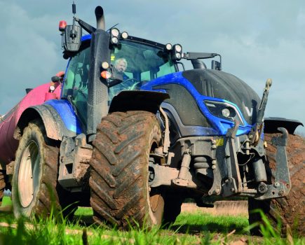012-valtra_t4e