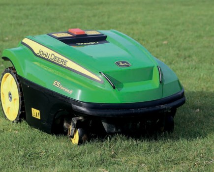 John Deere Tango E5 Series II mower