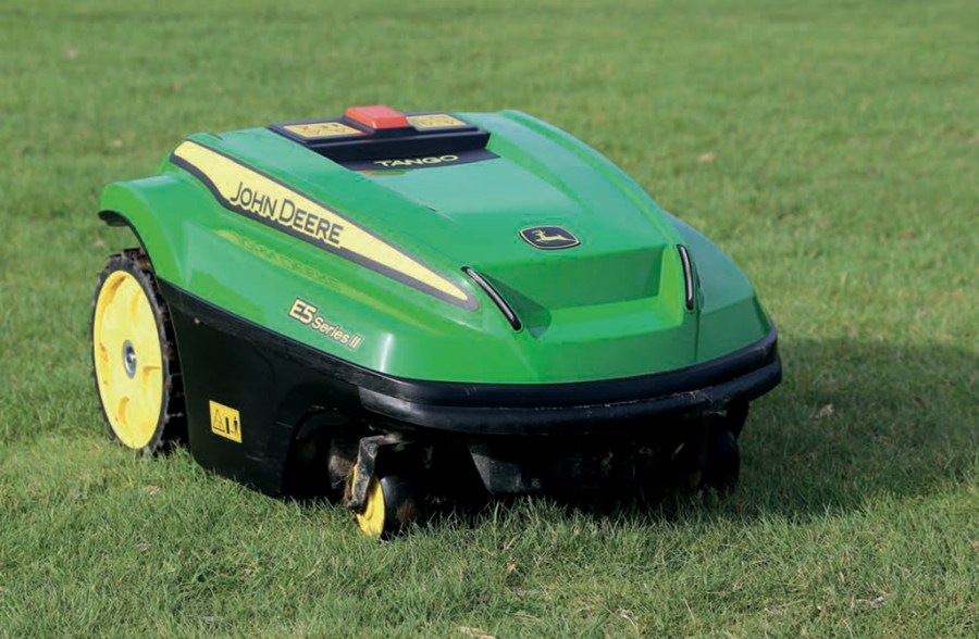 John Deere Tango E5 Series II mower