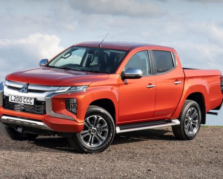 new_mitsubishi_l200_series_6-15633_lr