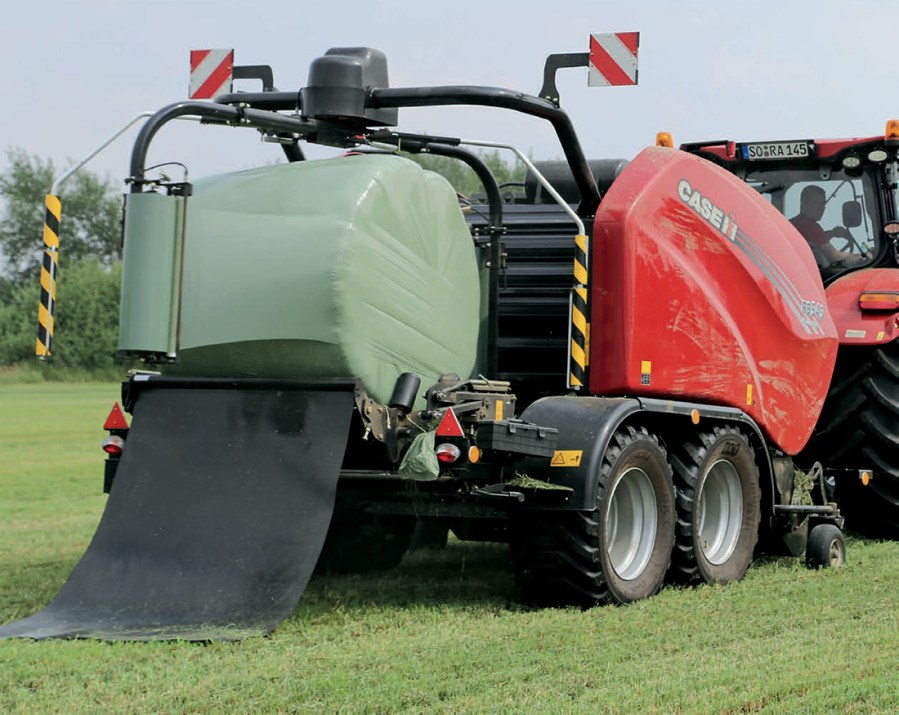 profi_aug_2018_28_case_ih_r_b_545_baler_wrapper