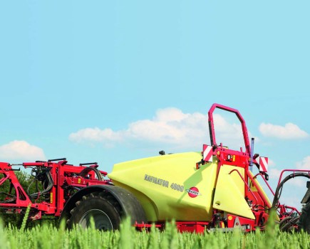 26-pt-hardi_navigator_4000_trailed_sprayer-1