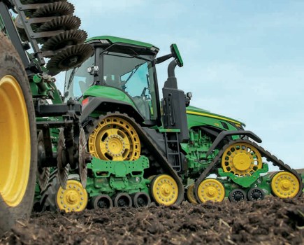 28-john_deere_8-series_tractors