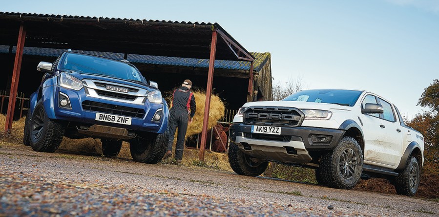 62-ford_raptor_vs_isuzu_arctic_truck_at35