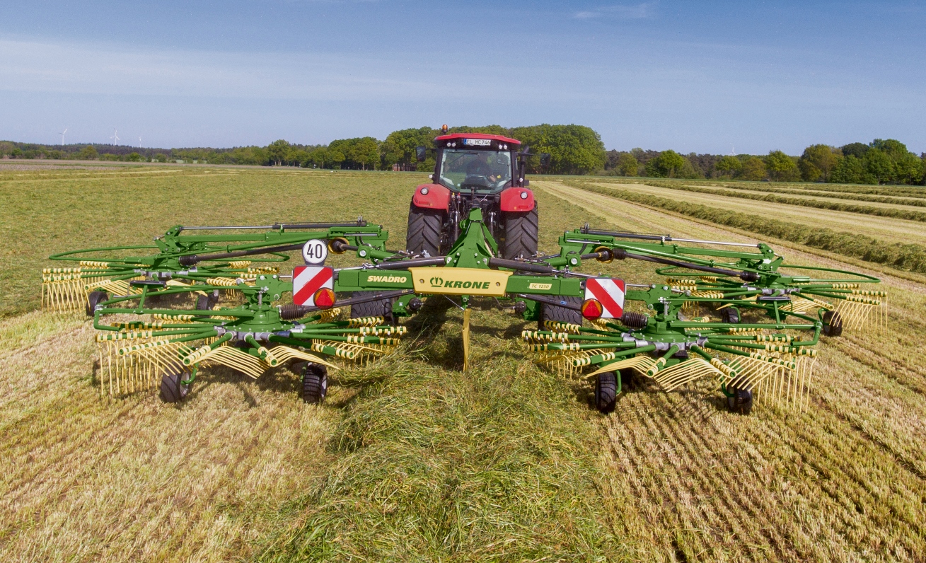 Simple to use Krone four rotor Swadro TC1250 - Profi