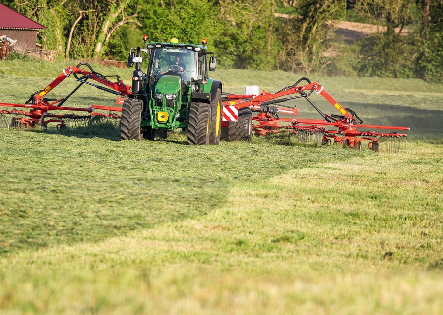 010-018_tt_john_deere_6120m