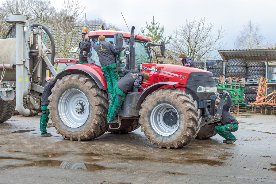 066-070_tuning_case_ih_puma
