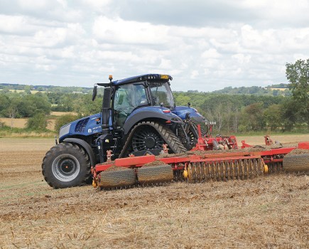 30_new_holland_t8