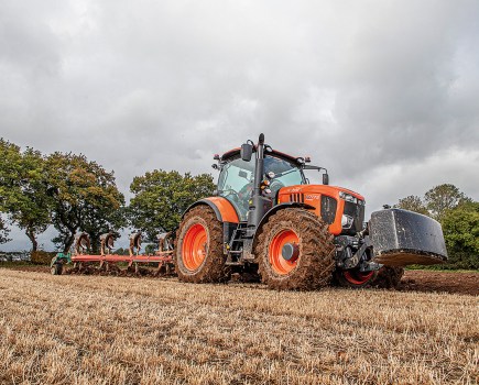 074-078_new_tractor_news