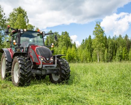 new_valtra_main