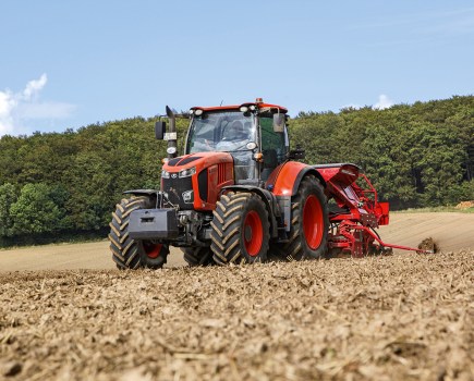 012-020_tt_kubota_m7153