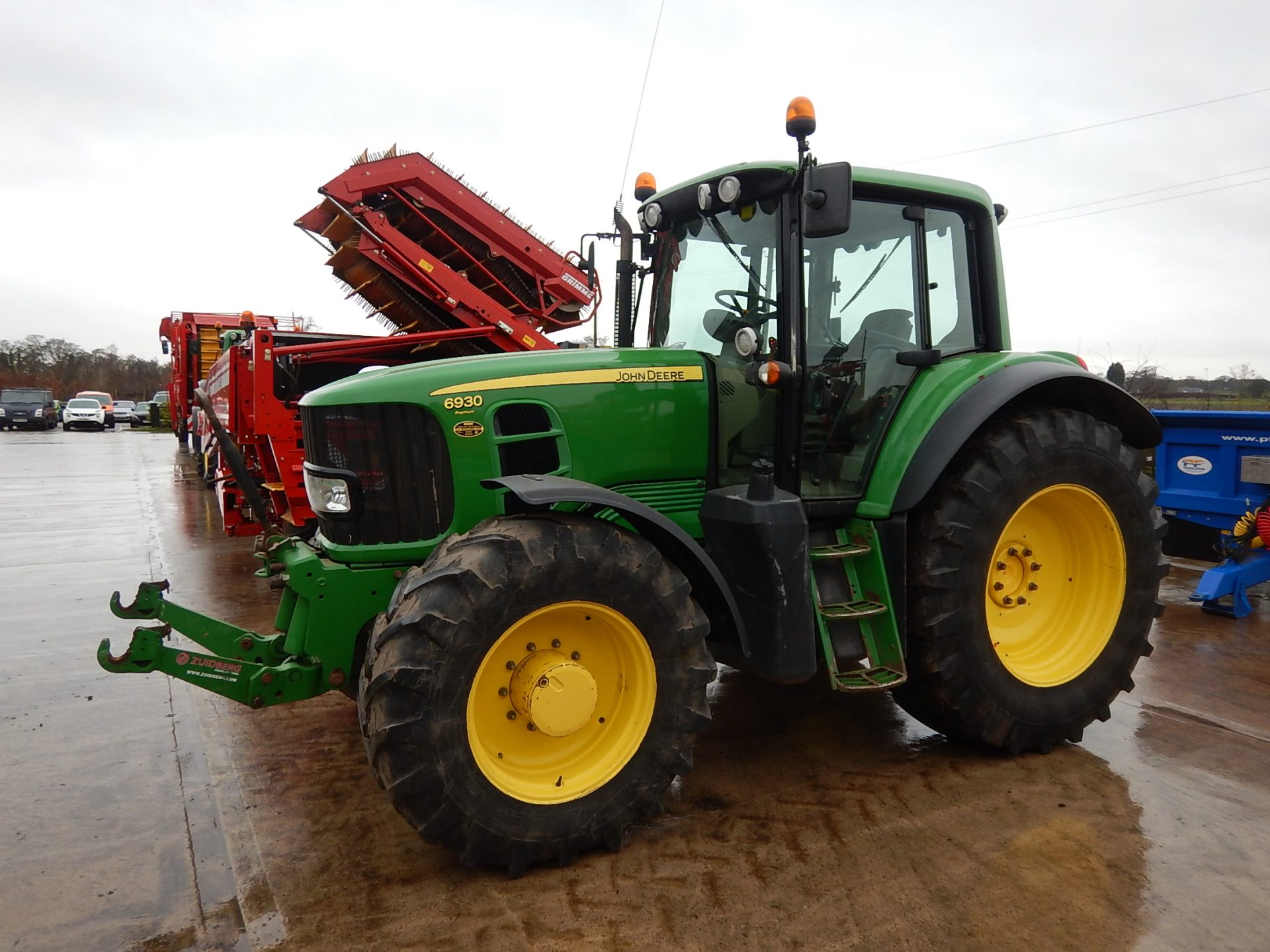 Auction John Deere 6930 makes over £42k Profi