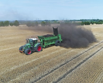 084-094_guide_-_muck_spreaders