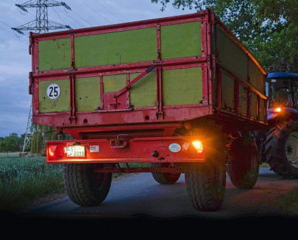 054-057_fliegl_trailer_light_kit