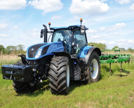 030-033_di_new_holland