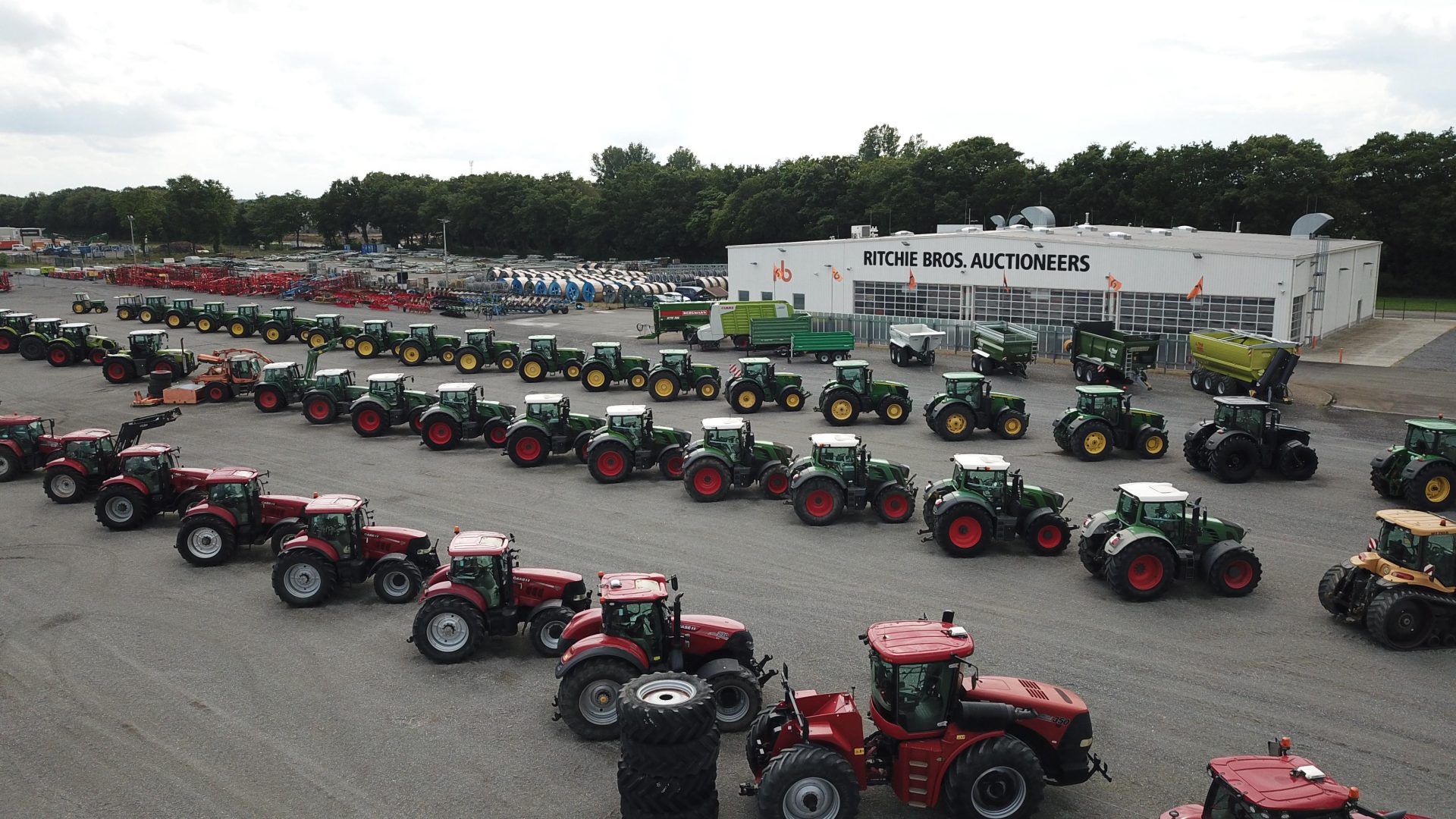 Strong demand for used tractors and machines
