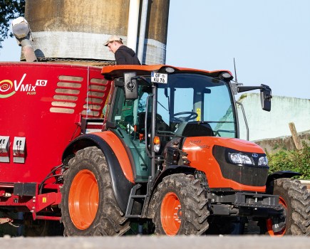 012-018_tt_kubota_m4073