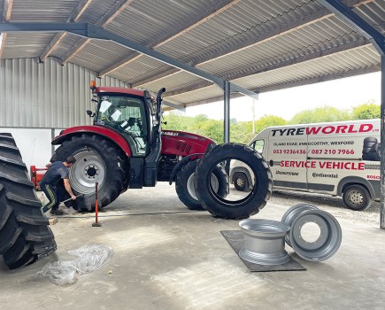 078-081_tech_tyre_change