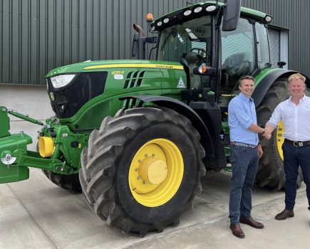 ben_turner_left_with_ian_doubleday-collishaw_in_front_of_a_john_deere_6r_155_003